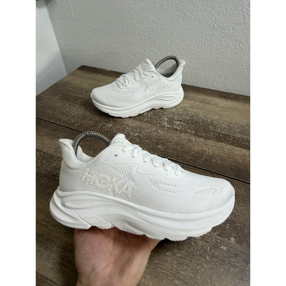 Hoka One Clifton 10 Womens Size 6D WIDE Triple White Running Shoes 1162050 WWH